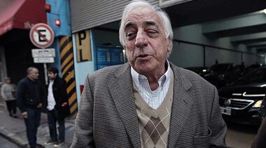 La UTA acordó un 15% con revisión para larga distancia