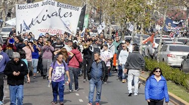 Un fallo judicial ordenó reajustar los salarios de judiciales bonaerenses