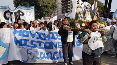 Organizaciones de la economía popular marcharon por “paz, pan y trabajo”