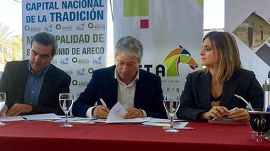 La UTTA firmó un convenio de cooperación en San Antonio de Areco