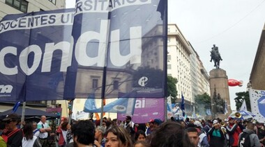 La Conadu ratificó el plan de lucha y la Marcha Universitaria de Antorchas