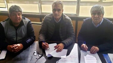 La Federación de Camioneros acordó un aumento del 23% por seis meses