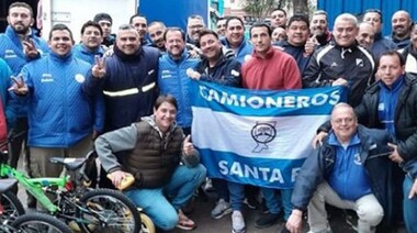 Camioneros de Santa Fe entregó donaciones en un nuevo viaje solidario