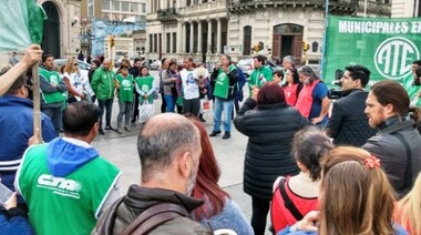 ATE se manifestó en Paraná y reclamó la reapertura de la paritaria municipal