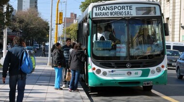 Paran los colectiveros del transporte urbano en Paraná