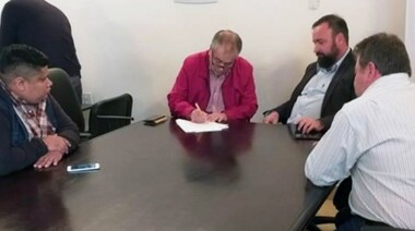 El Sindicato del Petróleo acordó la incorporación de trabajadores al Convenio Colectivo