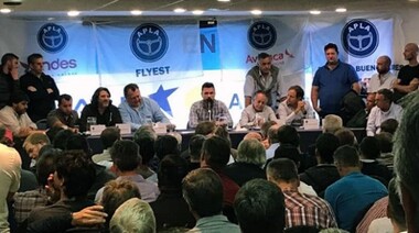 Pilotos de aviones decidieron reiniciar el plan de lucha contra la política aerocomercial