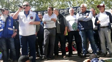Fempinra se manifestó contra la transferencia del Puerto y en defensa del trabajo nacional