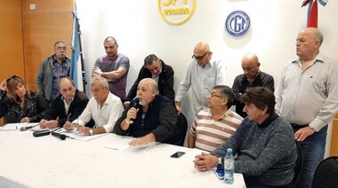Peones de Taxis de Rosario votaron la expulsión del secretario General acusado por malversación de fondos