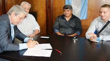 La UTTA firmó acuerdos salariales para trabajadores de San Francisco y San Juan 
