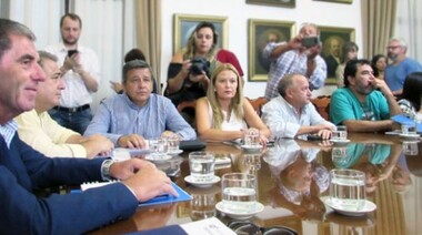 Docentes entrerrianos presentaron sus demandas en el inicio del diálogo con el gobierno