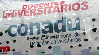 La Conadu acordó un aumento salarial del 16% hasta junio para docentes universitarios