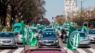 ATE reclamó “salarios dignos” con una marcha en caravana del Obelisco al Congreso
