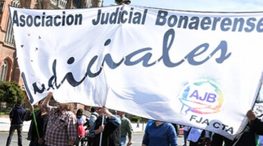 La AJB rechazó el aumento por decreto y pidió al gobierno “que retome el diálogo”