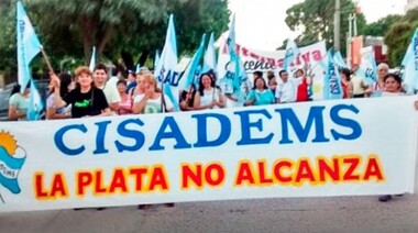 CISADEMS denunció “un ataque a los sueldos miserables” de los docentes santiagueños