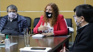 La titular de ANDUNA, Ana Laura Ruggiero, asumió como nueva directora de la Tecnicatura en Gestión Universitaria