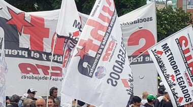 Metrodelegados anunció una protesta con apertura de molinetes “en rechazo de las tercerizaciones”