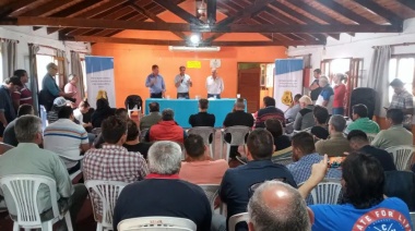 El plenario de SOEVER contó con la presencia de los funcionarios nacionales Cresto y Koch