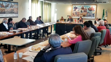 SAONSINRA participó del plenario de sindicatos industriales con funcionarios nacionales