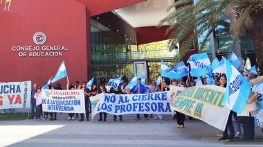 CISADEMS marchó “en contra de la intervención y en defensa de los profesorados”