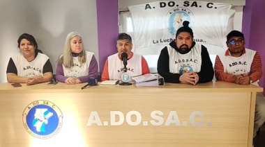 ADOSAC cumple un paro de 72 horas y ratificó su reclamo de “sacar a los docentes de la línea de pobreza