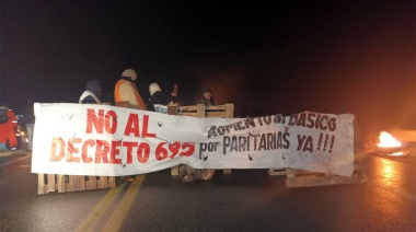 ADOSAC se manifestó en la ruta para reclamar paritarias y repudiar el Decreto 695
