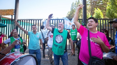 ATE denunció que la marcha a Lago Escondido “fue agredida a piedrazos por la patota de Lewis”
