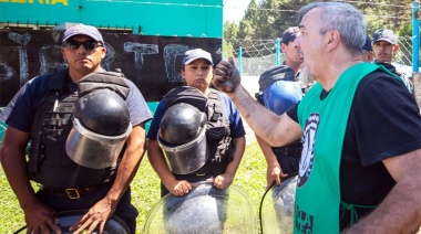 ATE denunció que la marcha a Lago Escondido “fue agredida a piedrazos por la patota de Lewis”