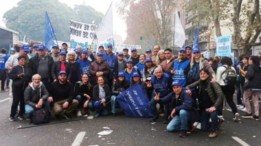 APINTA se movilizó al Congreso para manifestarse contra la Ley Bases