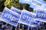 Trabajadores de Estudiantes de La Plata nucleados en UTEDYC se declararon en estado de alerta