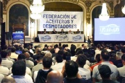 Federación Aceitera: “Tenemos que poner en pie a la clase trabajadora y salir a luchar”