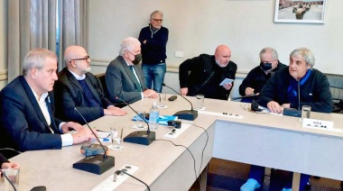 UDA indicó que "se renegoció un 70%” de aumento para el salario inicial docente en todo el país