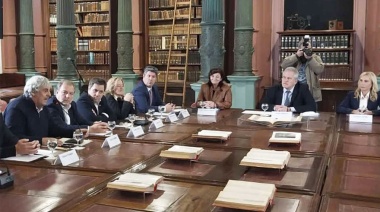 UDA destacó un nuevo acuerdo que lleva el mínimo docente a 200 mil y que alcanzará los 250 mil en diciembre