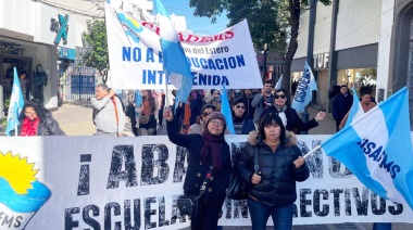 CISADEMS reafirmó sus reclamos gremiales en la marcha por su 41° aniversario
