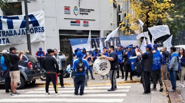 APINTA se moviliza en la Ciudad de Buenos Aires: "No al ajuste y al desguace en el INTA"