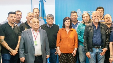 El titular del SOMU, Raúl Durdos, participó del encuentro con la ministra de Trabajo de la Nación