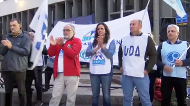 Docentes marcharon en San Luis: “Tratamos de dialogar con un gobierno que no escucha”