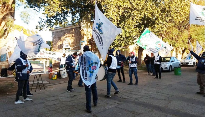 STIGAS Bahía Blanca se declaró en alerta por el accionar de Camuzzi Gas de impulsar “acuerdos de desvinculación”