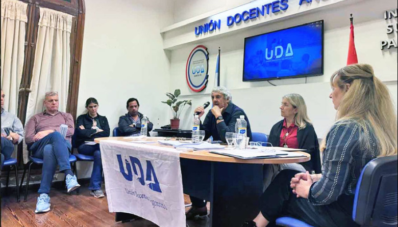 UDA Santa Fe rechazó oferta salarial y advirtió por un nuevo cierre unilateral de la paritaria