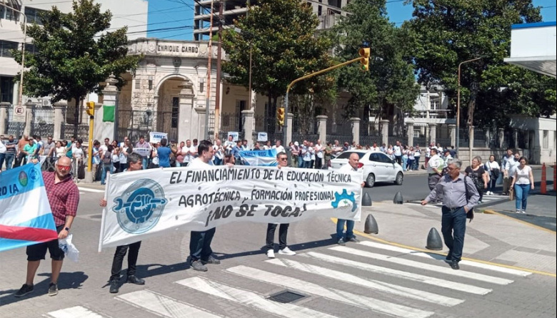 AMET Entre Ríos ratificó paro y exigió oferta salarial “superadora” en paritaria