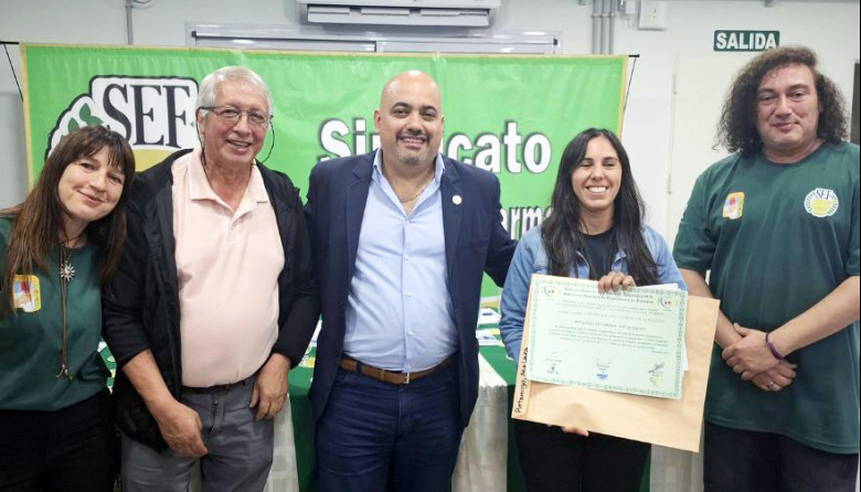 El SEF La Plata entregó certificados a egresados del Curso de Técnico en Gestión de Farmacia