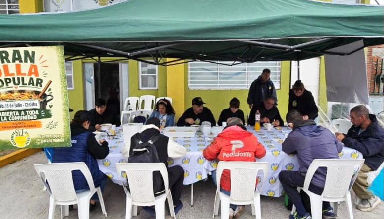 El SEF brindó una jornada solidaria con desayuno, almuerzo y atención médica