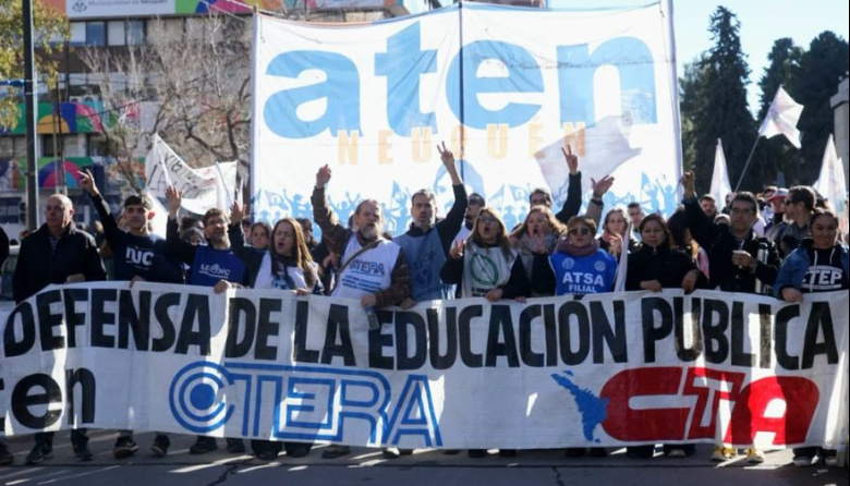 ATEN paró y se movilizó en Neuquén contra el desfinanciamiento educativo