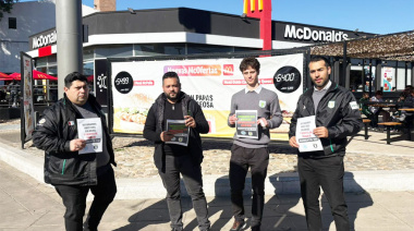 Pasteleros de Córdoba se movilizan por "urgente" aumento a trabajadores de servicios rápidos