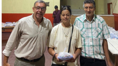 FATREFU entregó útiles escolares “después de muchos años” a trabajadores de la fruta