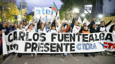 ATEN homenajeó a Fuentealba: "Carlos se multiplica una y otra vez"