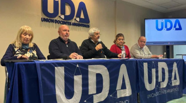 UDA se declaró en alerta y movilización: exigió "urgente" Paritaria Nacional Docente